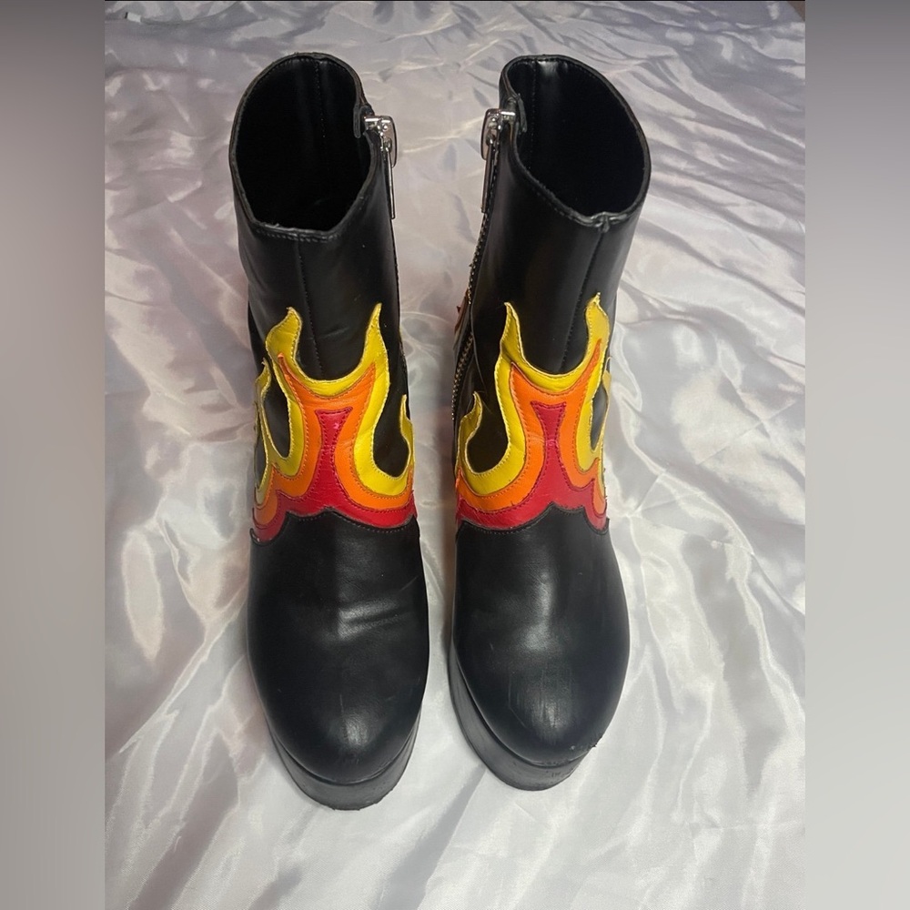 dollskill platform boots